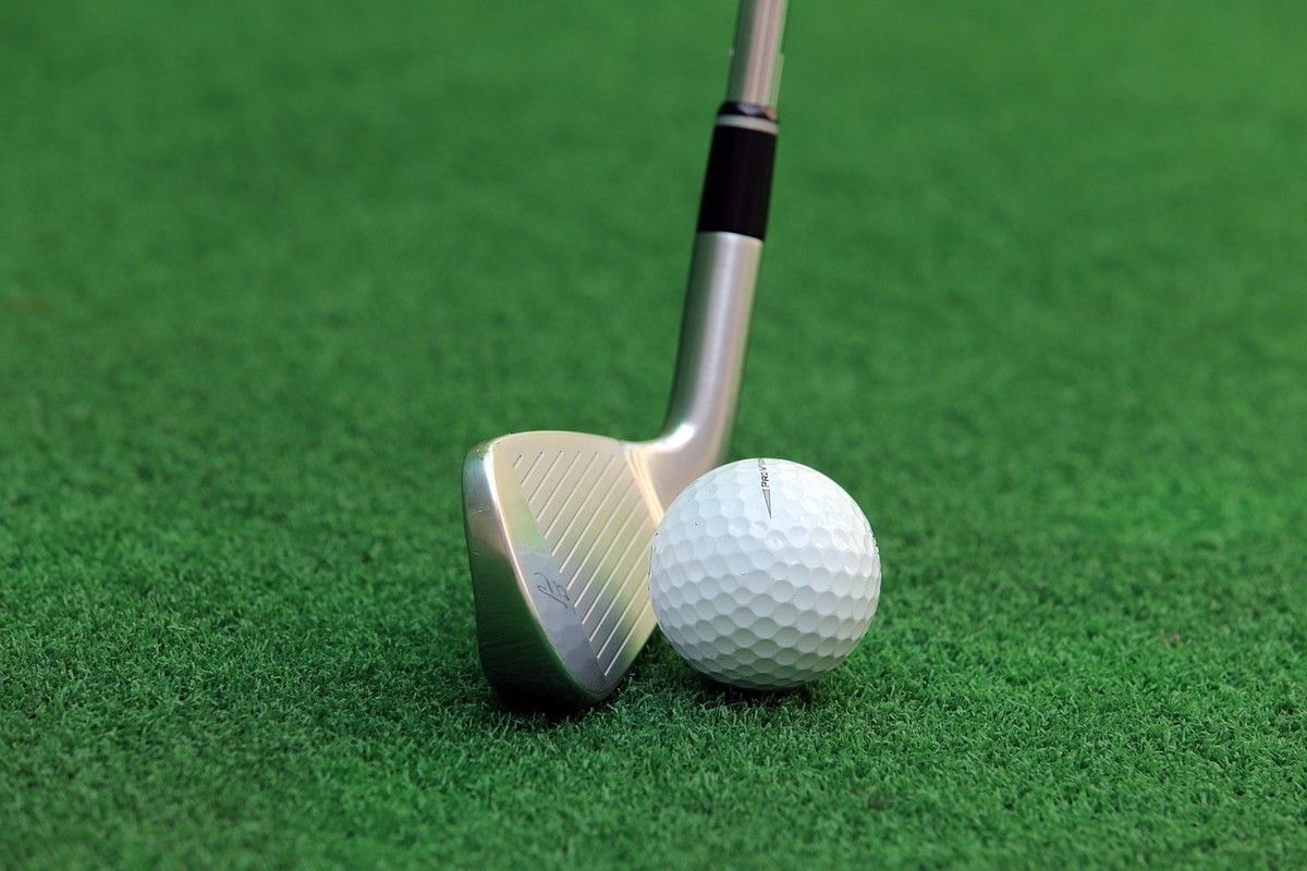 Tapis d'entraînement de golf : Maîtrisez votre swing et améliorez vos performances partout