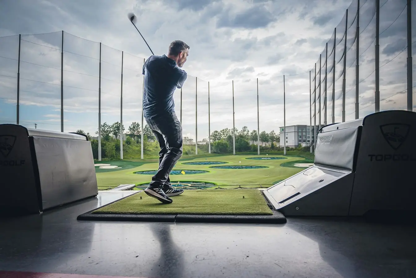 Vous faites sûrement ces 5 erreurs au practice de golf… et elles détruisent vos progrès